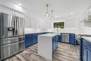 5250 Beechnut St, Houston, TX 77096 - Photo 9