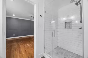 5250 Beechnut St, Houston, TX 77096 - Photo 17