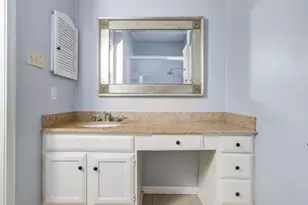 11711 Memorial Dr, Houston, TX 77024 - Photo 9