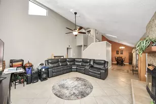 13984 Hollowgreen Dr, Houston, TX 77082 - Photo 7