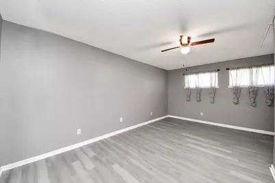 13984 Hollowgreen Drive #23, Houston, TX 77082 - Photo 27