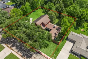 2011 Briar Ln, Richmond, TX 77469 - Photo 5