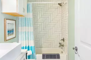 986 Bahama Dr, Crystal Beach, TX 77650 - Photo 23