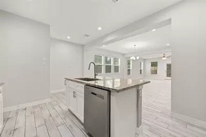 1411 Featherstone Street #A, Houston, TX 77020 - Photo 13