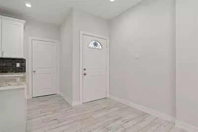 1411 Featherstone Street #A, Houston, TX 77020 - Photo 9