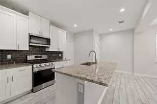 1411 Featherstone St, Houston, TX 77020 - Photo 11