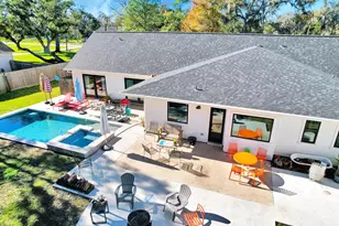 295 County Rd 687, Angleton, TX 77515 - Photo 7