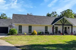 295 County Rd 687, Angleton, TX 77515 - Photo 1