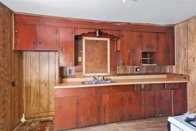 325 S 19th Street, Silsbee, TX 77656 - Photo 13