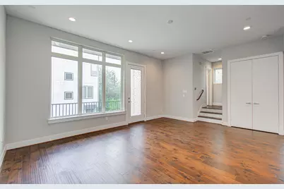 1314 Mayfair Clarkson Lane, Houston, TX 77055 - Photo 3