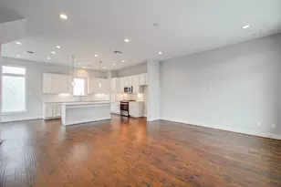 1314 Mayfair Clarkson Ln, Houston, TX 77055 - Photo 1
