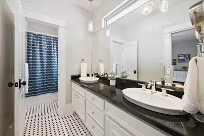 2124 Gostick Street, Houston, TX 77008 - Photo 29