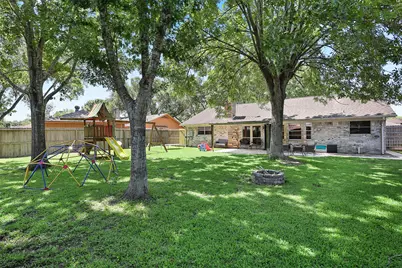 1819 Meadow Creek Drive, Pearland, TX 77581 - Photo 23