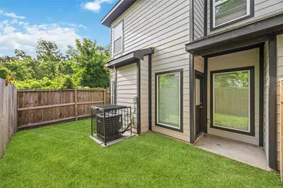 5023 Mallow Street #A/B, Houston, TX 77033 - Photo 25