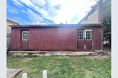 527 E Main Street, Lewisville, TX 75057 - Photo 9