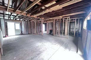 527 E Main St, Lewisville, TX 75057 - Photo 5