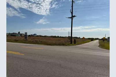 1236 Highway 87, Crystal Beach, TX 77650 - Photo 7