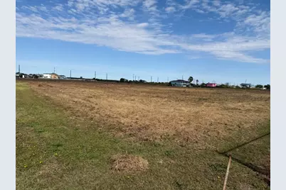 1236 Highway 87, Crystal Beach, TX 77650 - Photo 9