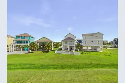 25011 Sausalito Drive, Galveston, TX 77554 - Photo 31