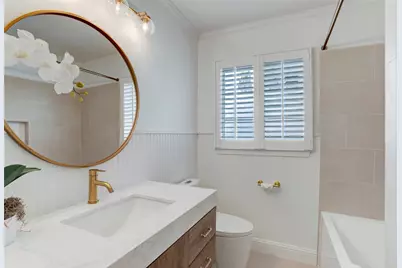 3744 Aberdeen Way, Houston, TX 77025 - Photo 9