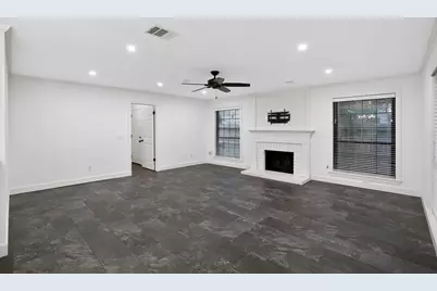 26 Thorn Berry Place, The Woodlands, TX 77381 - Photo 13