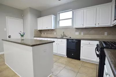 1996 Leisure Lane, League City, TX 77573 - Photo 9