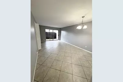 3015 Walnut Bend Lane #13, Houston, TX 77042 - Photo 3