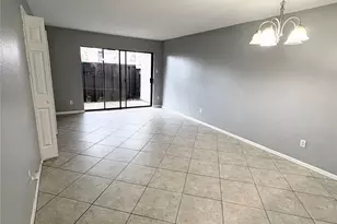 3015 Walnut Bend Ln, Houston, TX 77042 - Photo 3