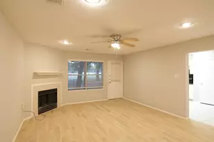 8230 Golf Green Cir, Houston, TX 77036 - Photo 3