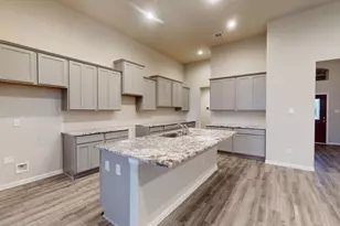 1031 Comal Trl, Dayton, TX 77535 - Photo 5