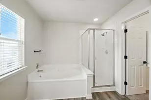 3933 Brook Hollow Dr, Schertz, TX 78154 - Photo 33