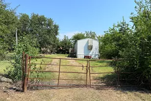 108 Meredino Dr, Anahuac, TX 77514 - Photo 5