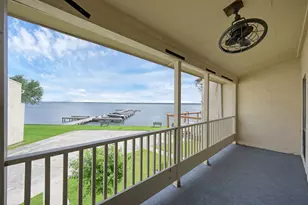 33 Regency Pt, Conroe, TX 77356 - Photo 15