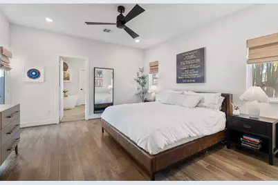 5214 Loch Lomond Drive, Houston, TX 77096 - Photo 17