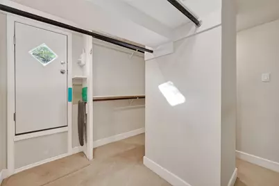 5338 Brownway Street #B19, Houston, TX 77056 - Photo 13