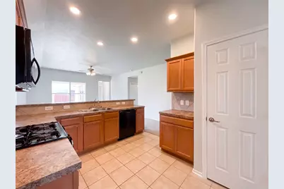10710 Laurelton Court, Humble, TX 77396 - Photo 7