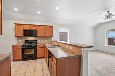 10710 Laurelton Court, Humble, TX 77396 - Photo 9