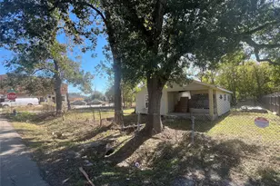7996 Boy St, Houston, TX 77028 - Photo 3