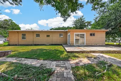 8022 White Avenue, Hitchcock, TX 77563 - Photo 39