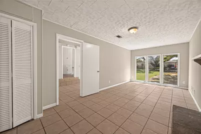 8022 White Avenue, Hitchcock, TX 77563 - Photo 7