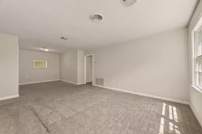 8022 White Avenue, Hitchcock, TX 77563 - Photo 31