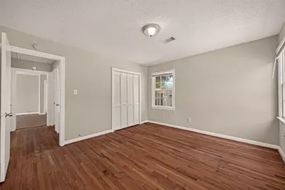 8022 White Avenue, Hitchcock, TX 77563 - Photo 27