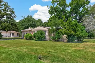 8022 White Ave, Hitchcock, TX 77563 - Photo 5