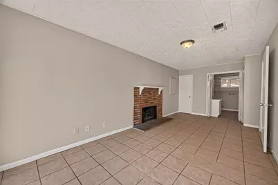 8022 White Avenue, Hitchcock, TX 77563 - Photo 9