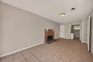 8022 White Ave, Hitchcock, TX 77563 - Photo 9