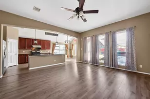 1512 Nacogdoches Valley Dr, League City, TX 77573 - Photo 5