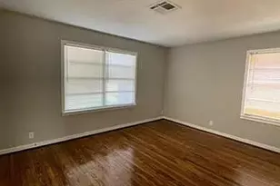1423 W 10th St, Freeport, TX 77541 - Photo 5