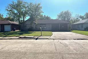 1423 W 10th St, Freeport, TX 77541 - Photo 1