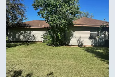 1423 W 10th Street, Freeport, TX 77541 - Photo 11