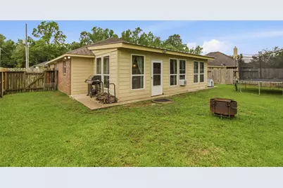516 Lovers Lane, Dayton, TX 77535 - Photo 21